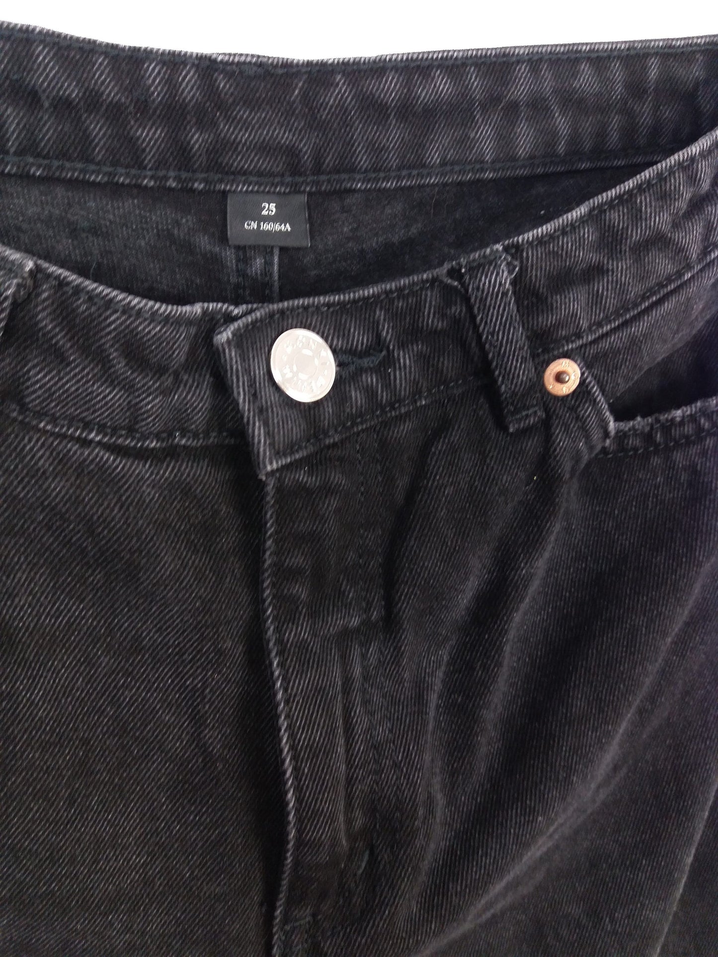 MONKI High Waist Black Mom Jeans Flower Embroidery Patch ~ size 25 - XS-S