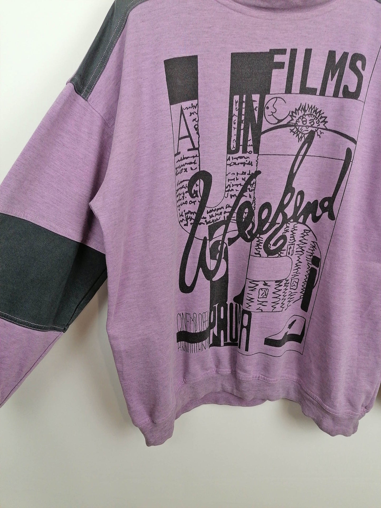 80's Retro Sweatshirt Soft Long Sleeve T-shirt Film Movies Print - size L