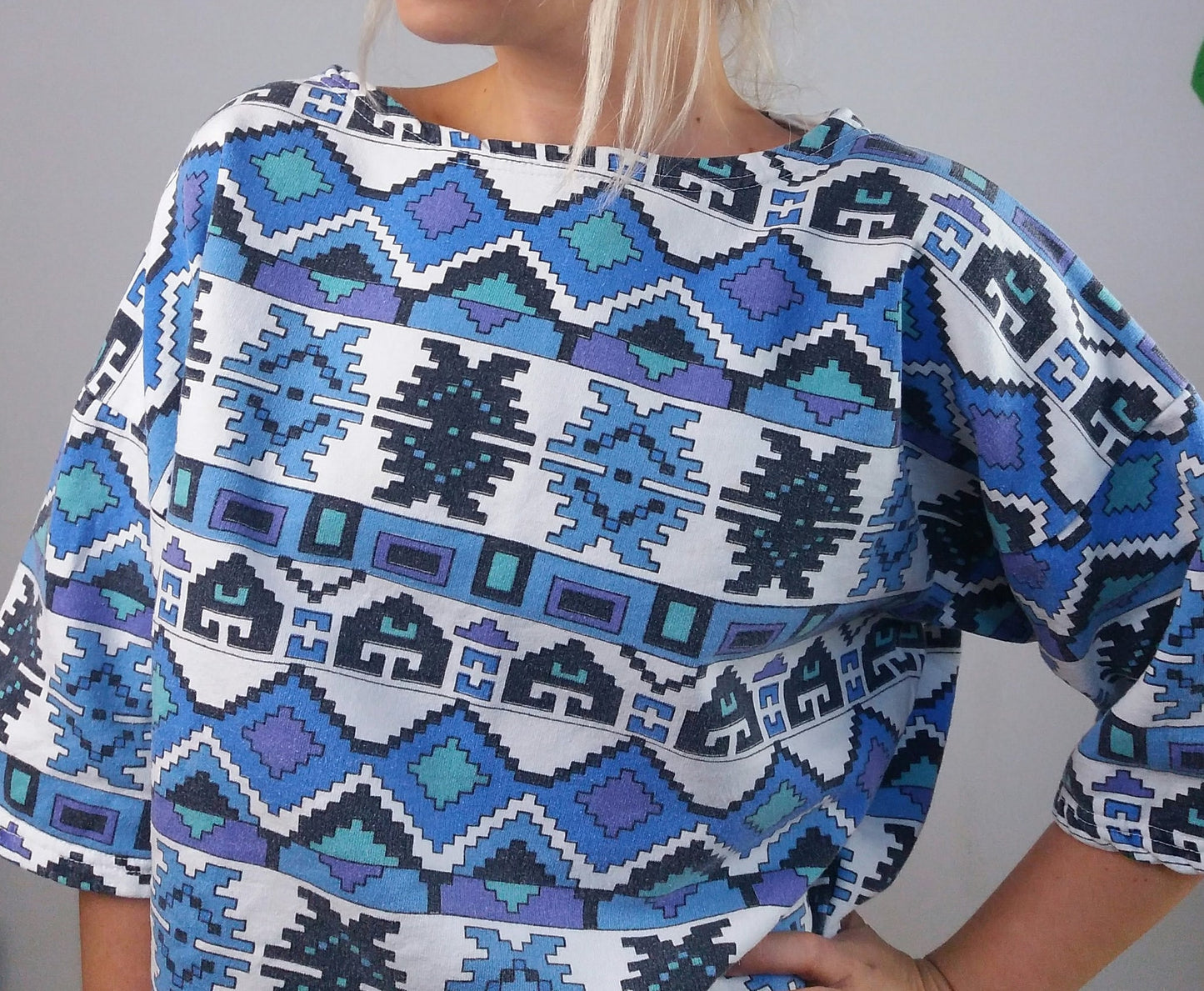 CHECK UP Patterned Crop T-shirt - size S-M