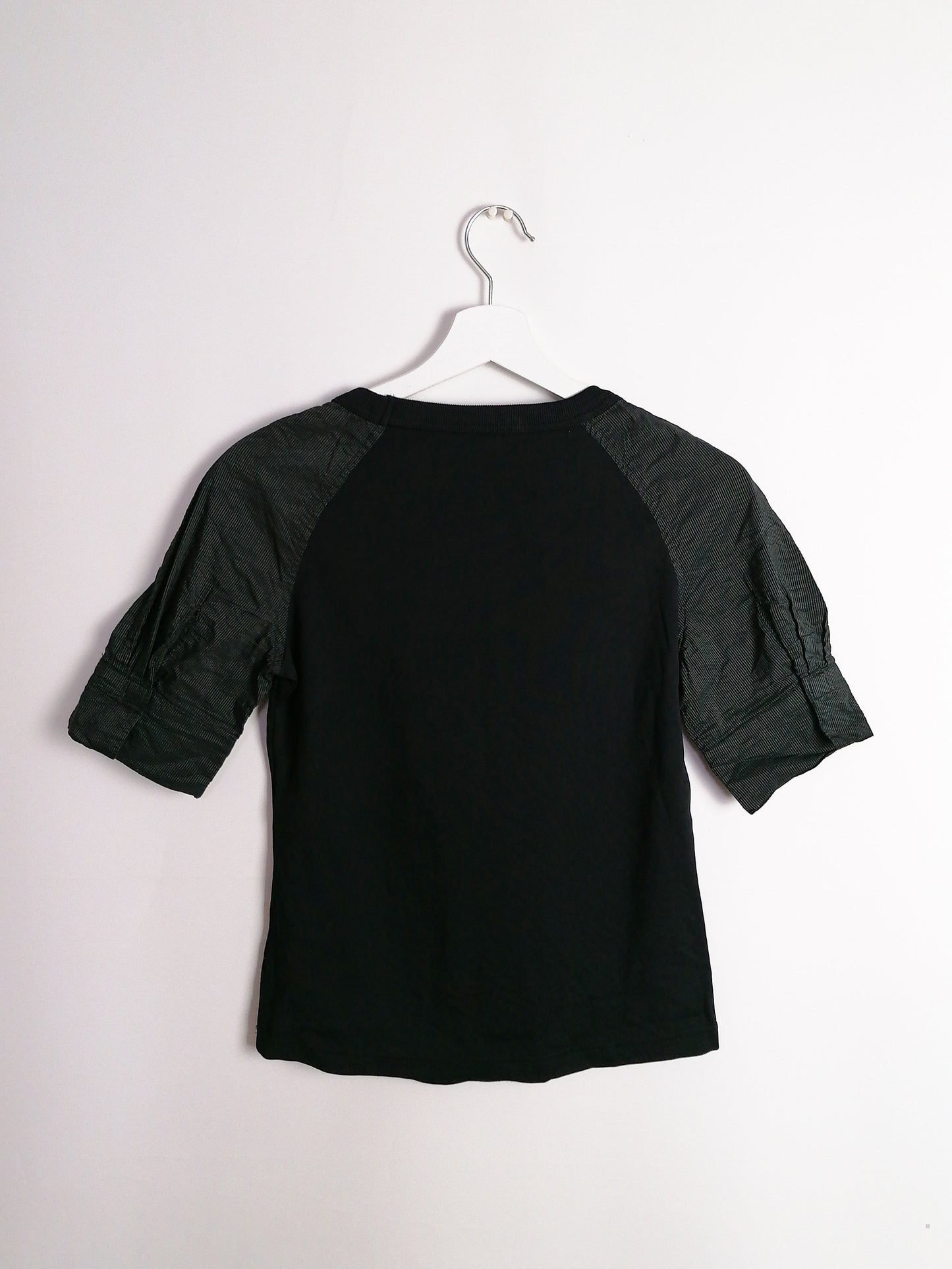 MARC CAIN Puffy Sleeves Top in Black - size XS-S