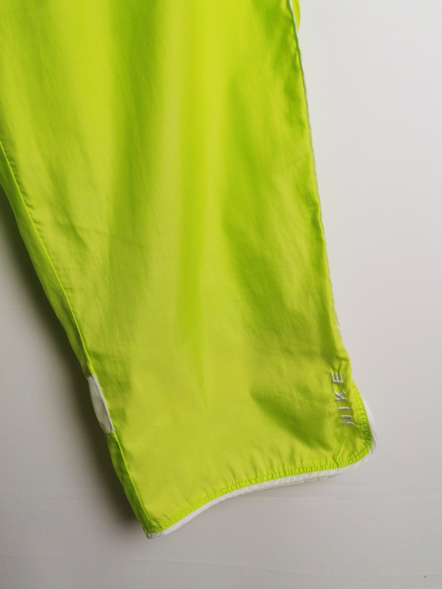 Y2K NIKE Hi-viz Baggy Soft Shell Pants Neon Green - size L / UK 12-14