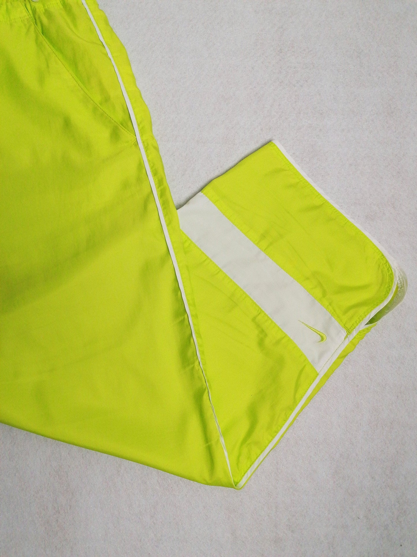 Y2K NIKE Hi-viz Baggy Soft Shell Pants Neon Green - size L / UK 12-14
