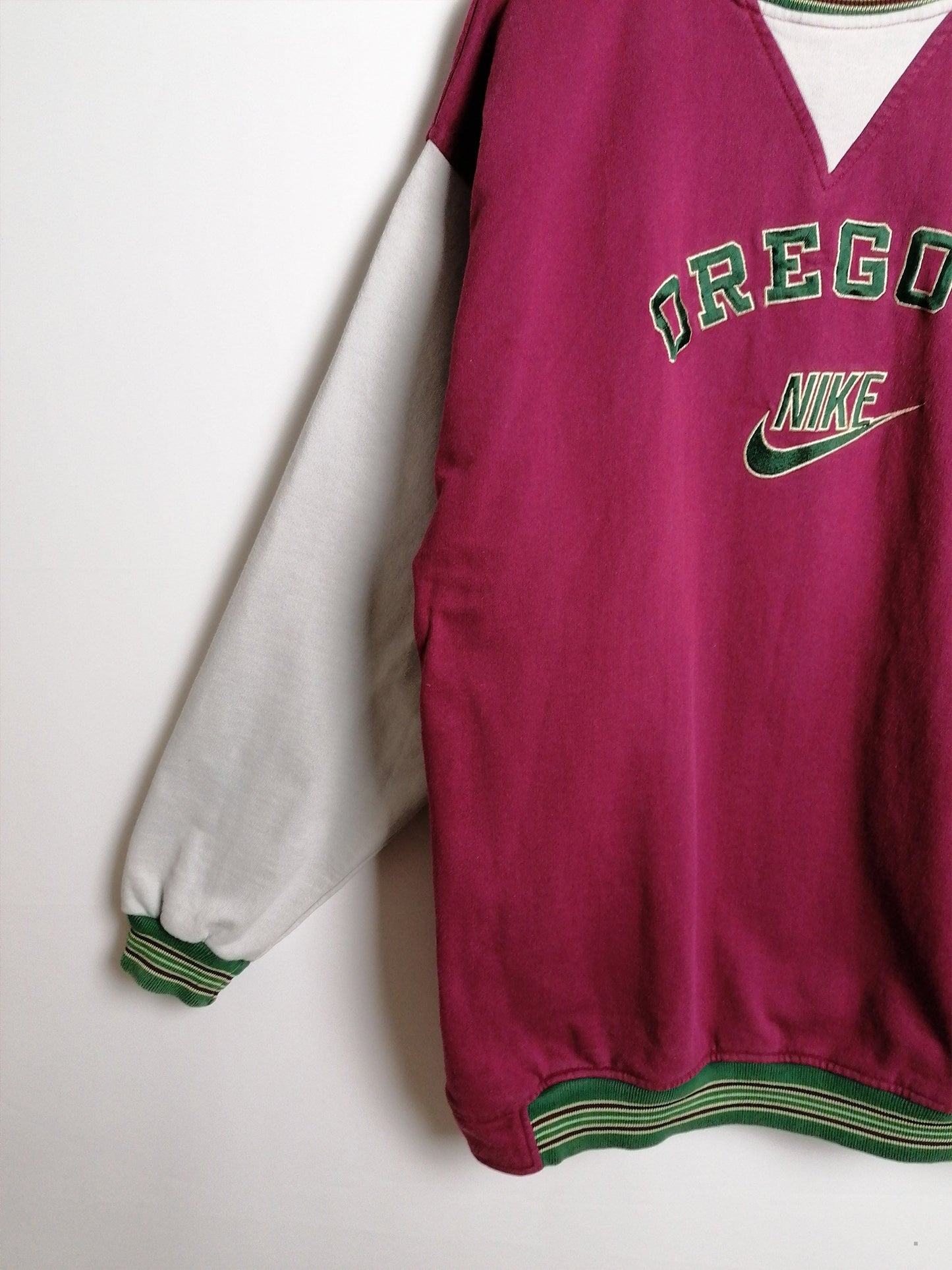Vintage 90's NIKE *Rare* Oregon Embroidery Spell-out Logo Center Swoosh - size XL