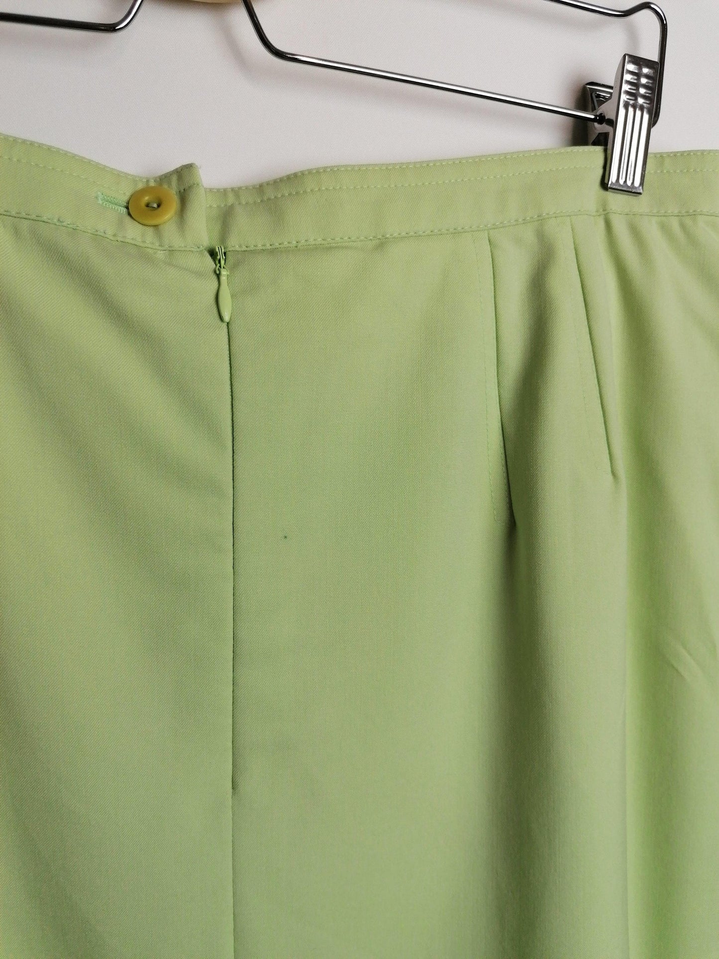 80's ESCADA by Margaretha Ley Pencil Skirt Pistachio Green - size L / D 42